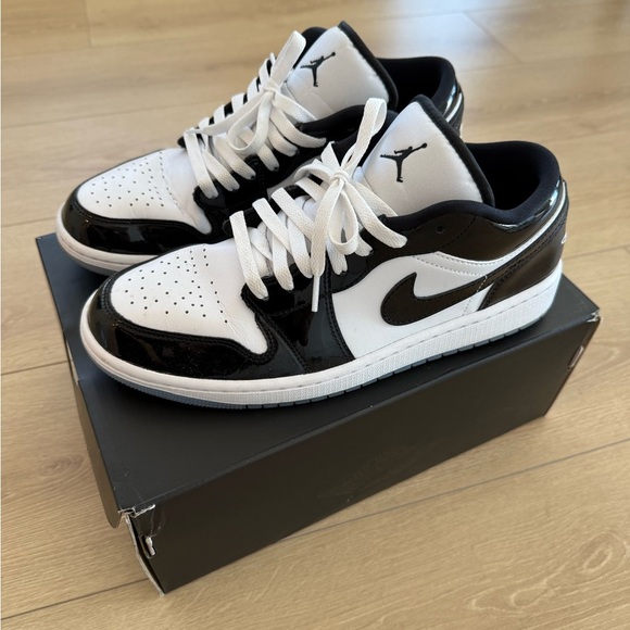 Nike Men's Black and White Sneakers with excellent condition - Picture 2 of 6